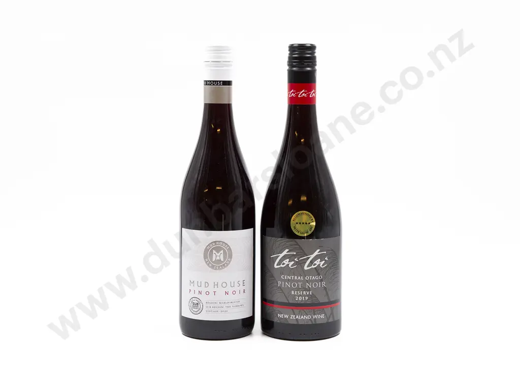 Six Bottles of Assorted NZ Pinot Noir Image 1++