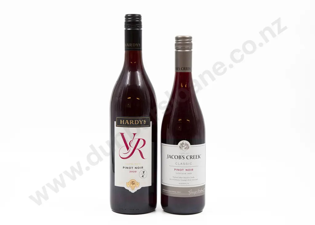 Six Bottles of Assorted Australian Pinot Noir Image 1++