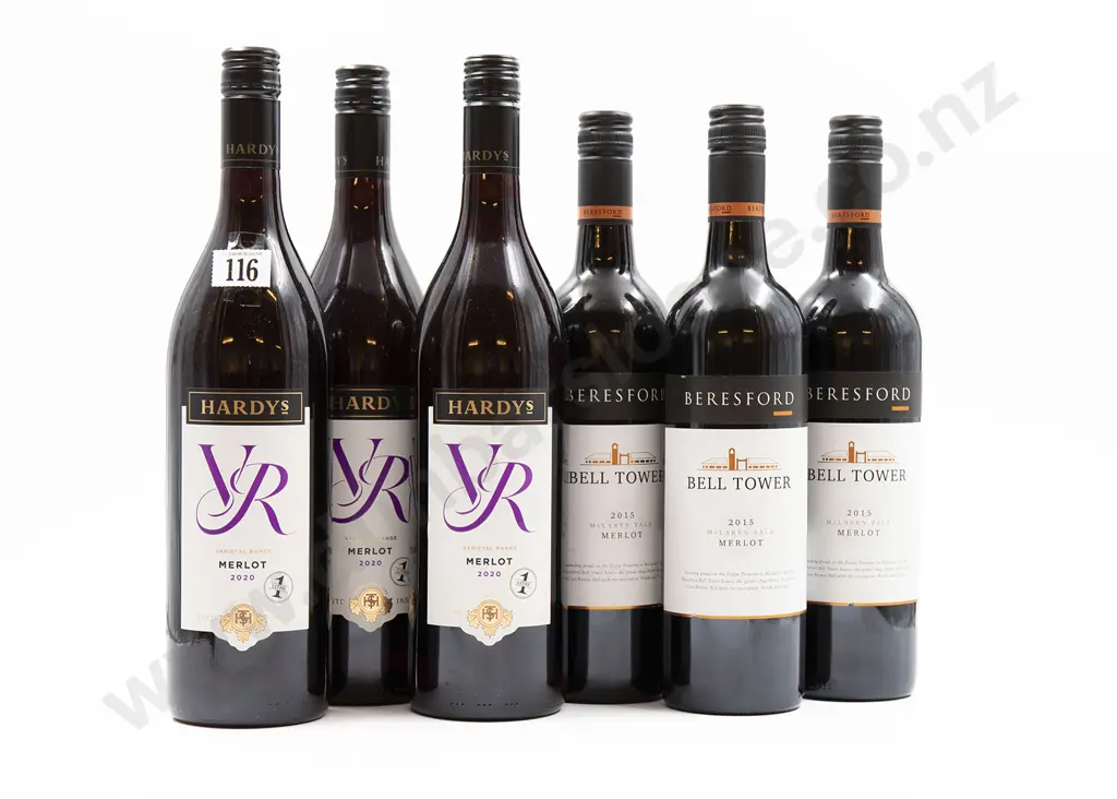 Six Bottles of Assorted Australian Merlot Image 1++