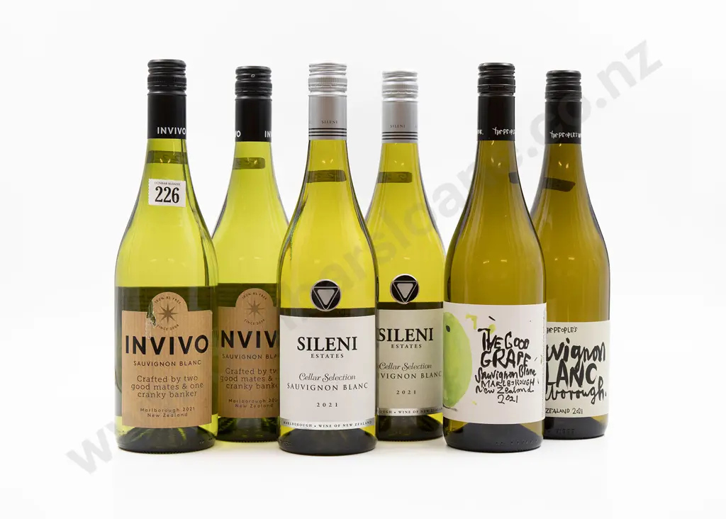 Six Bottles of Assorted NZ Sauvignon Blanc Image 1++