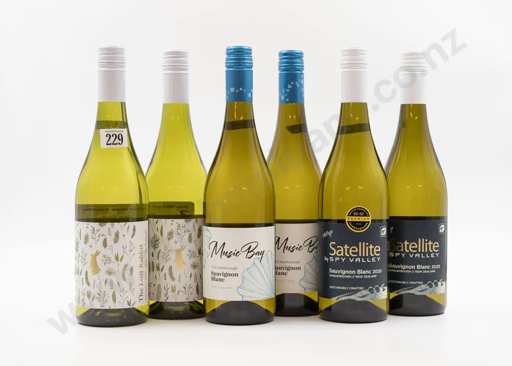 Six Bottles of Assorted NZ Sauvignon Blanc Image 1++