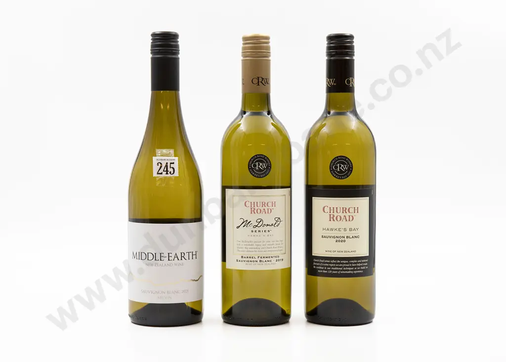 Six Bottles of Assorted NZ Sauvignon Blanc Image 1++