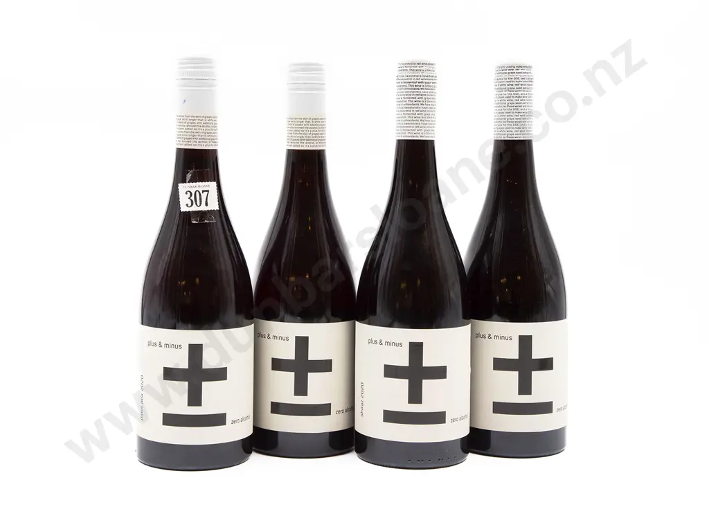 Four Bottles of Assorted Australian Zero Alcohol Shiraz and Pinot Noir Image 1++