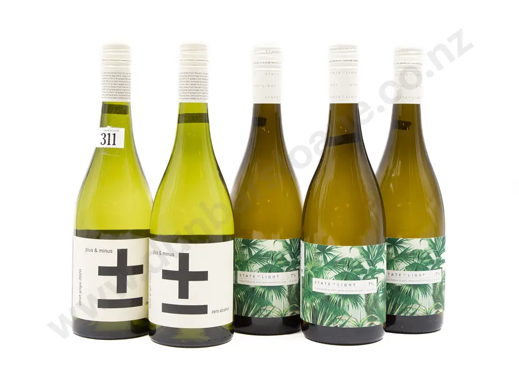 Five Bottles of Assorted Low and Zero Alcohol White Wines Image 1++