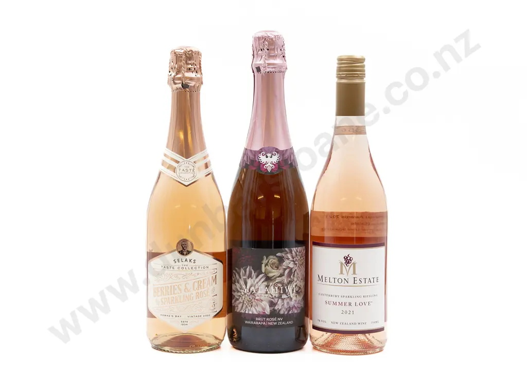 Eight Bottles of Assorted NZ Sparkling Wine Image 1++