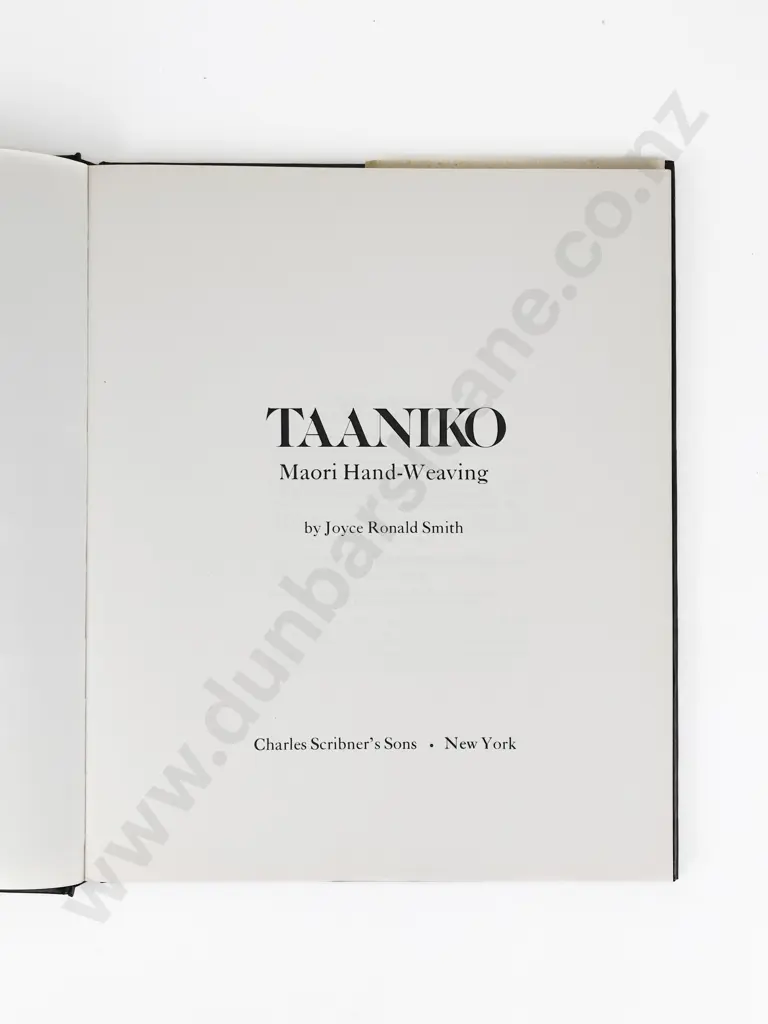Taaniko: Maori Hand Weaving by Joyce Ronald Smith. New York Image 1++