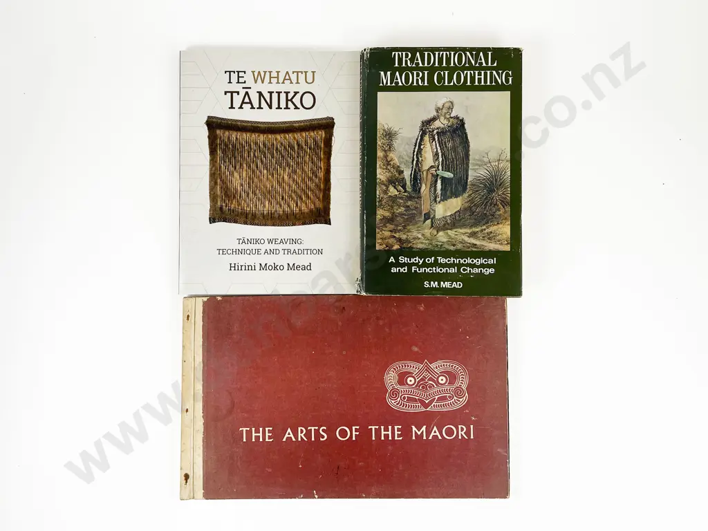 Three Books on Maori Arts Image 1++