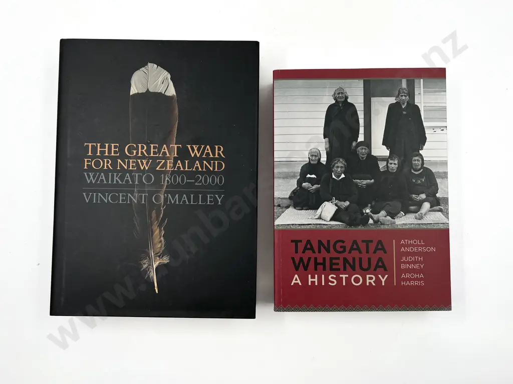 Tangata Whenua a History by Atholl Anderson Image 1++