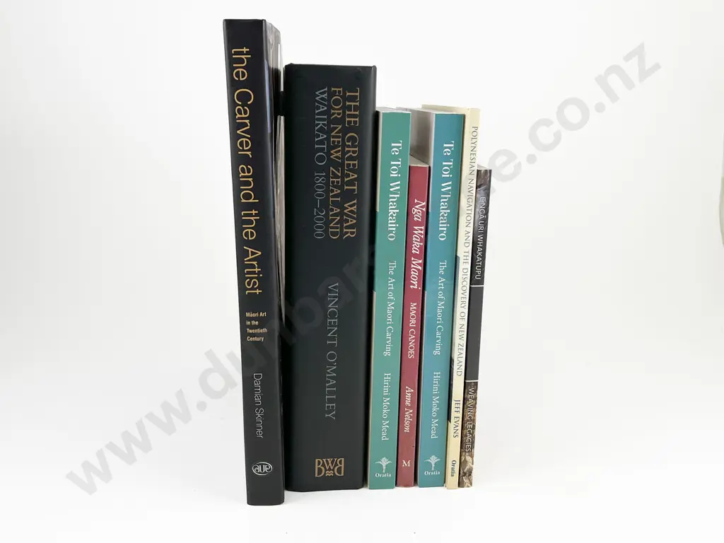 Seven Maori Reference Books Image 1++