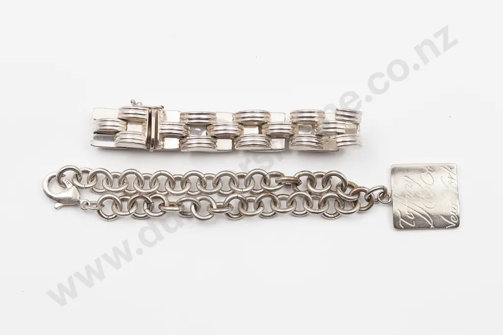 Italian .925 Silver Domed Link Bracelet Image 1++