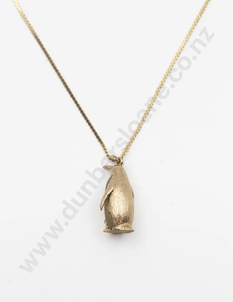 9ct Penguin Charm on Chain Image 1++