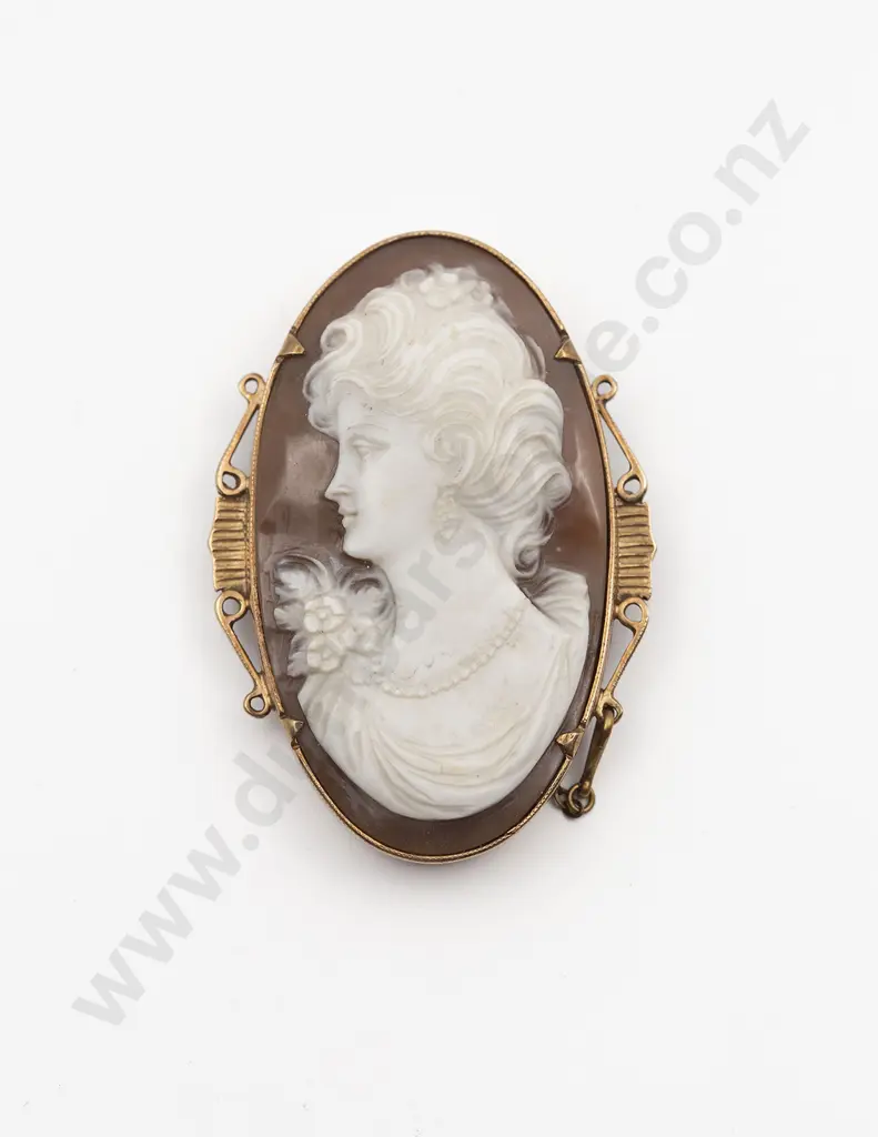 Large Mid-C20th 9ct Framed Portrait Cameo Brooch Image 1++