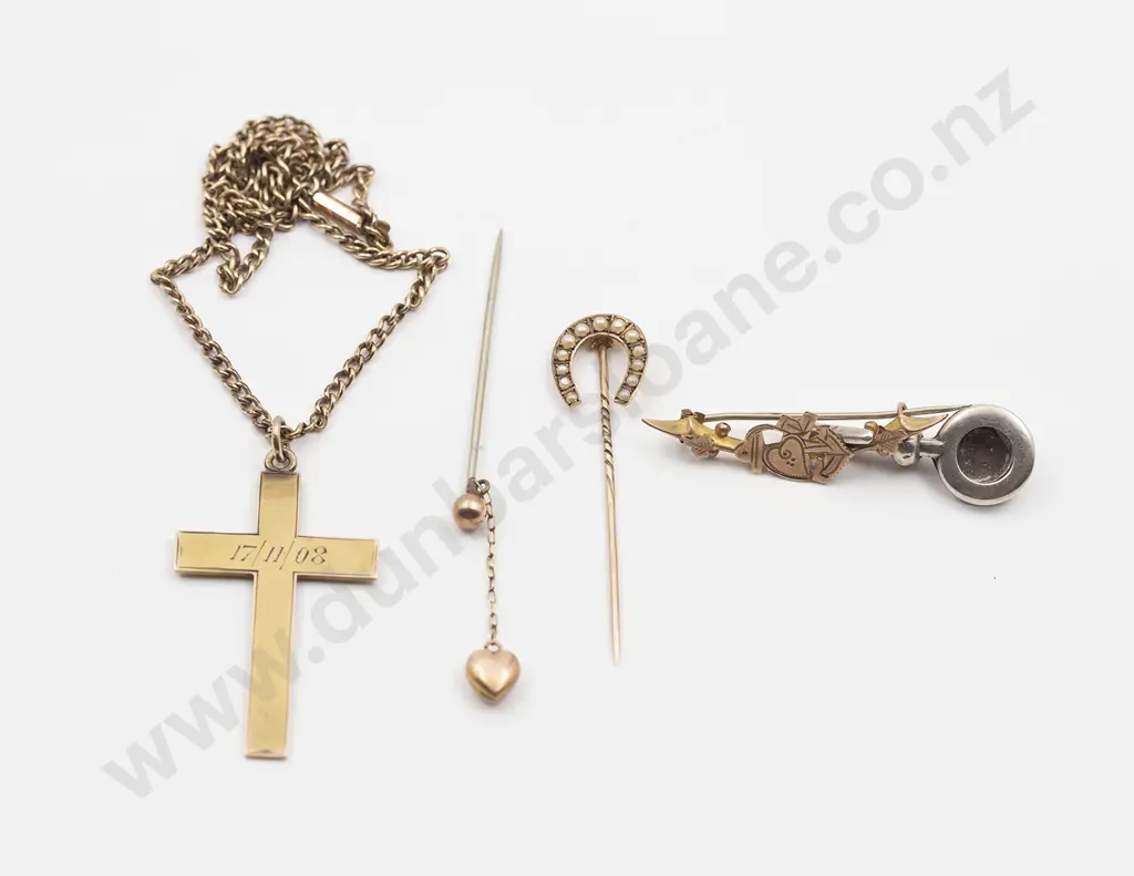 9ct Cross Pendant dated 1908 Image 1++
