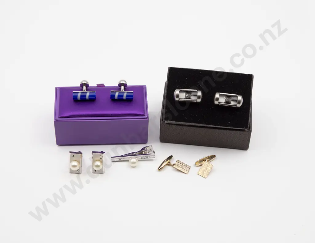 Four Sets Cufflinks & Tie Clip Image 1++
