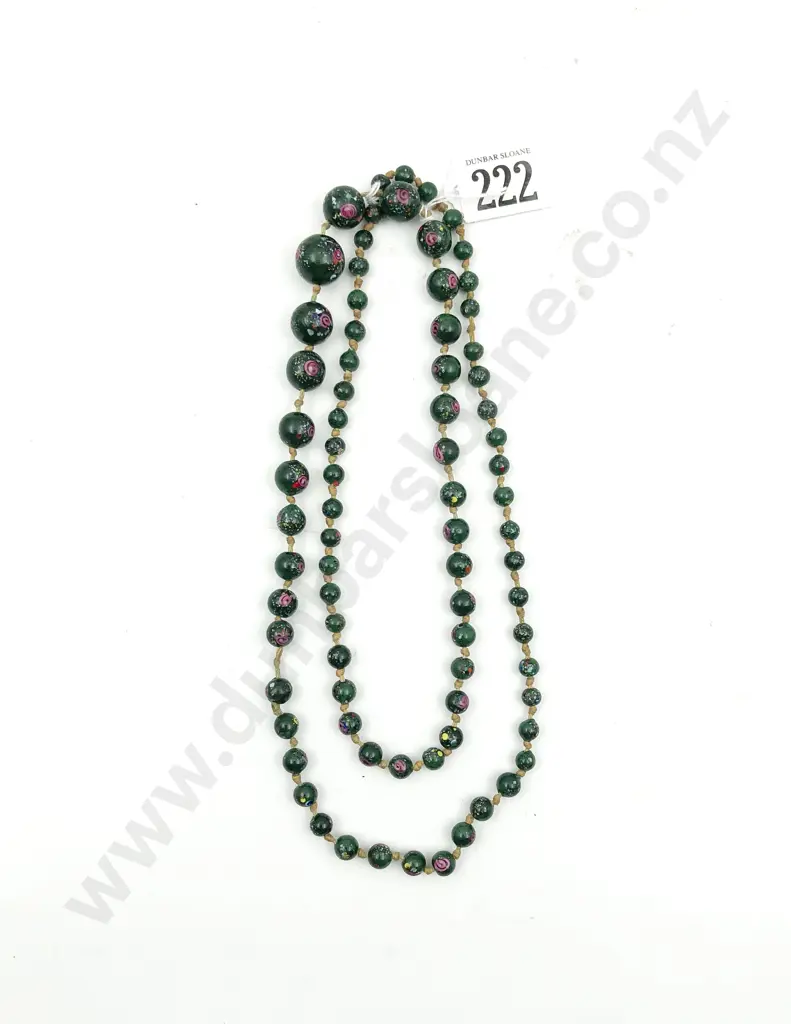 Vintage Single Strand Graduated Venetian Bead Necklace Image 1++