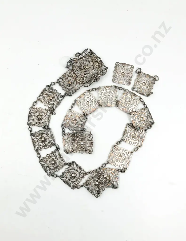 Edwardian S/S Fancy Square Panel Link Belt Image 1++