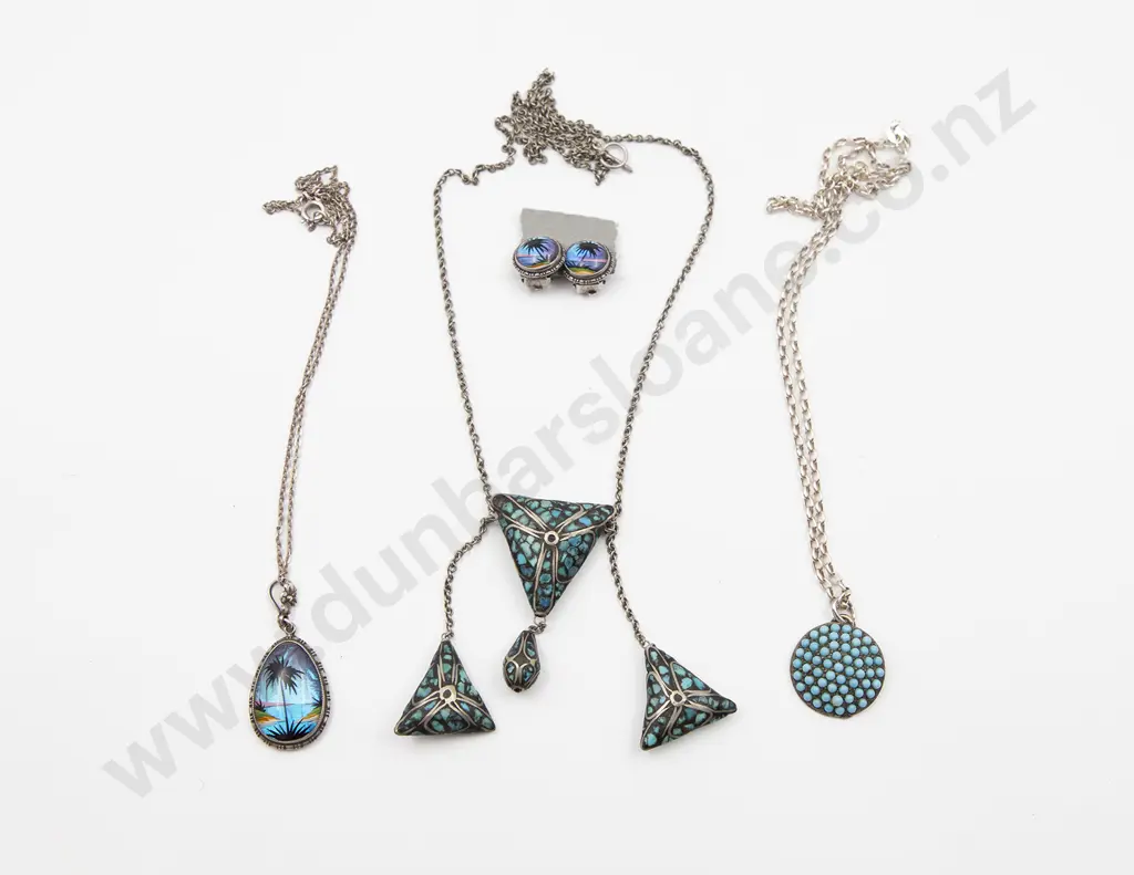 S/S & Butterfly Wing Pendant Image 1++