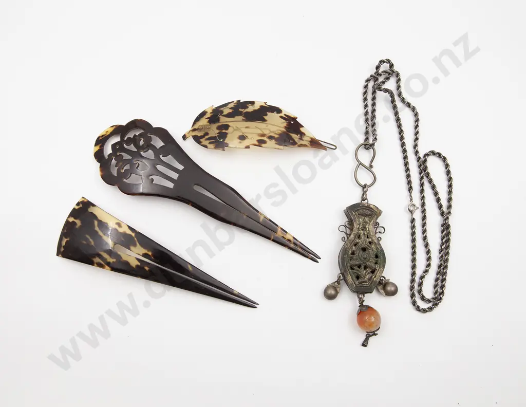 Vintage Chinese White Pendant Pendant Image 1++