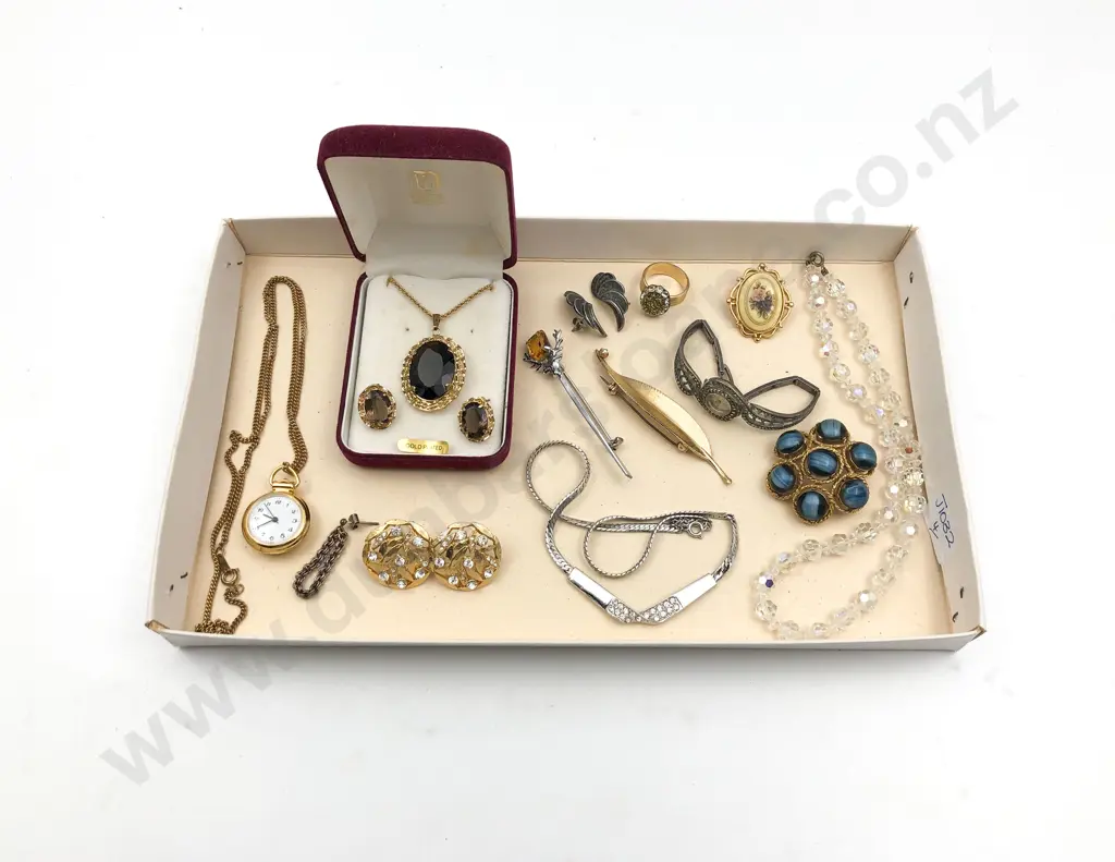 Collection Assorted Costume Jewellery Image 1++