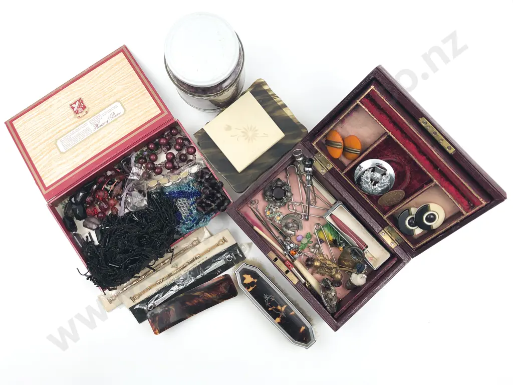 Selection Asstd Costume Jewellery Image 1++