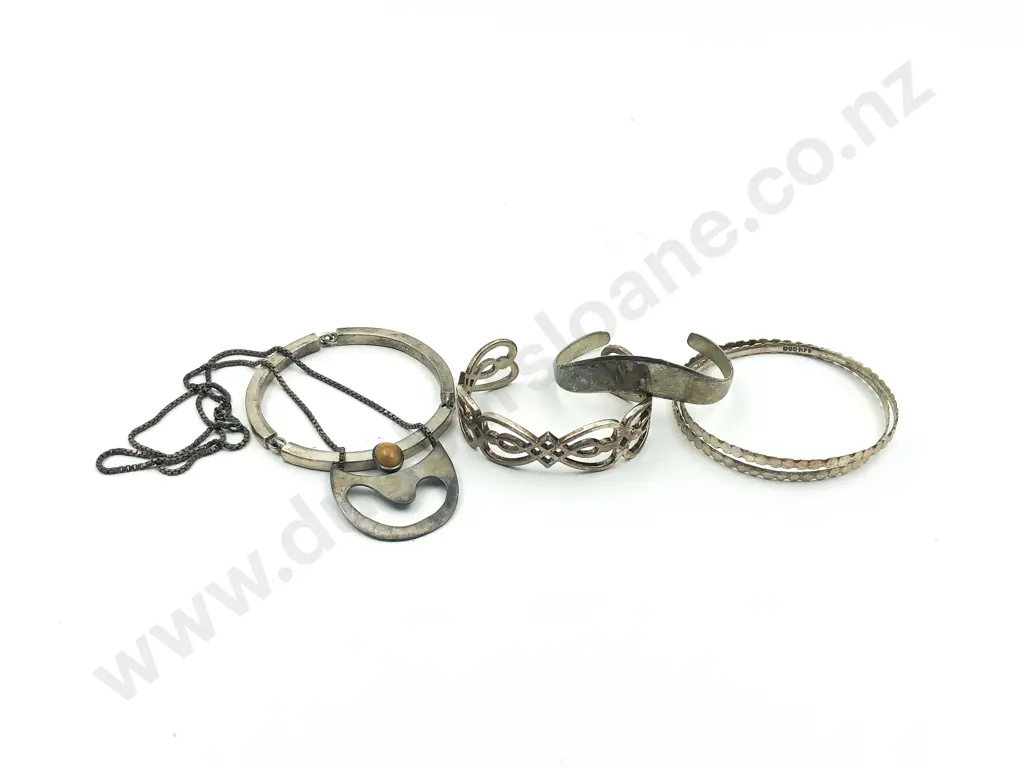 Four Assorted S/S Bracelets and Pendant Image 1++