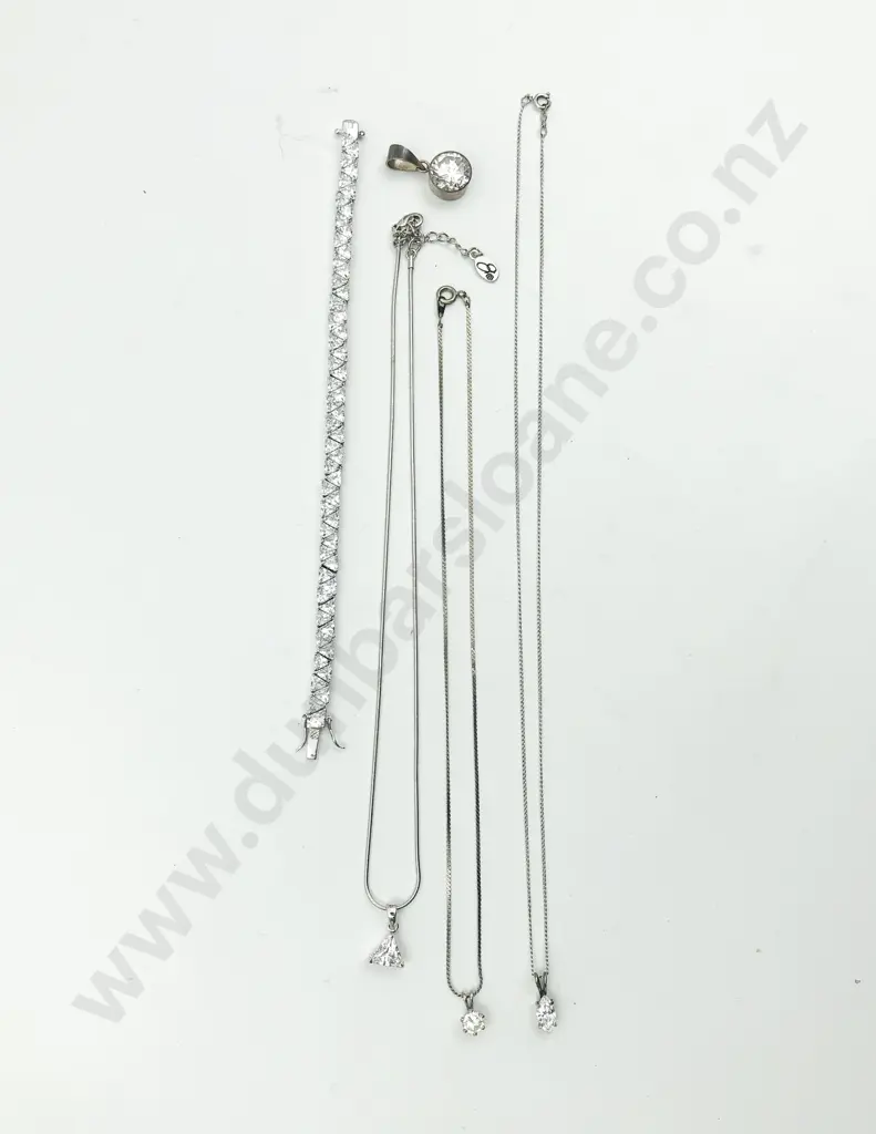 S/S and Crystal Jewellery Image 1++