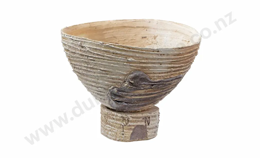Maurice Bennett - Large Handpotted Courtyard Bowl Image 1++