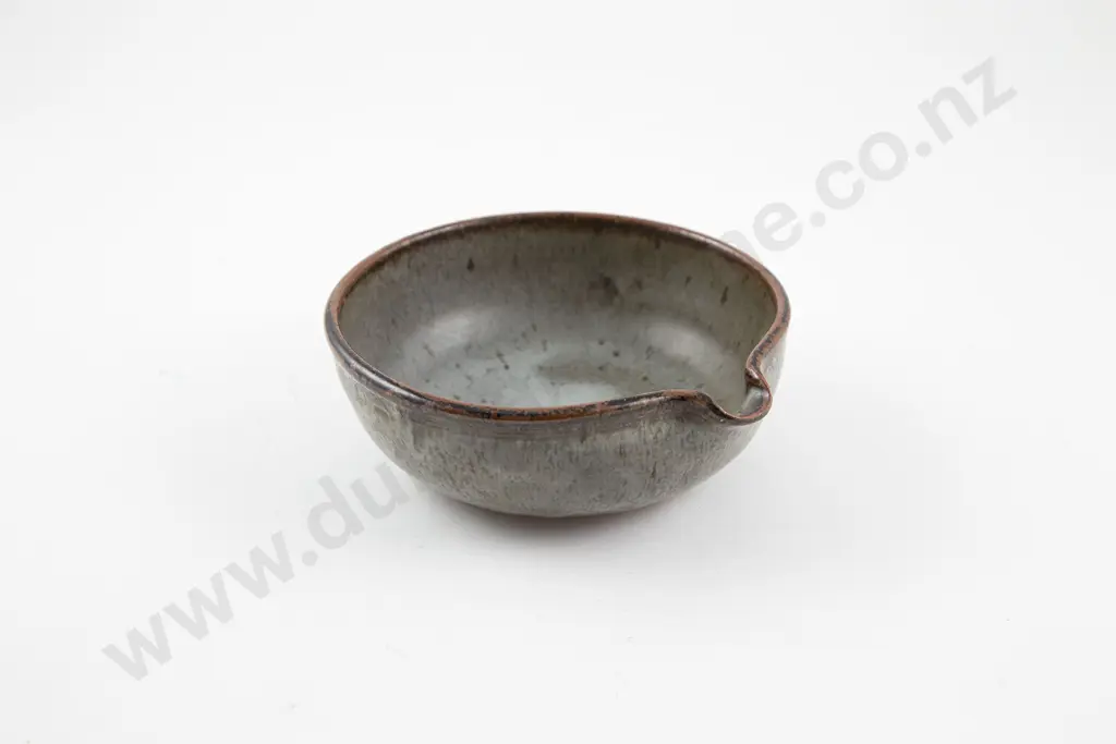 Len Castle Pouring Bowl Image 1++