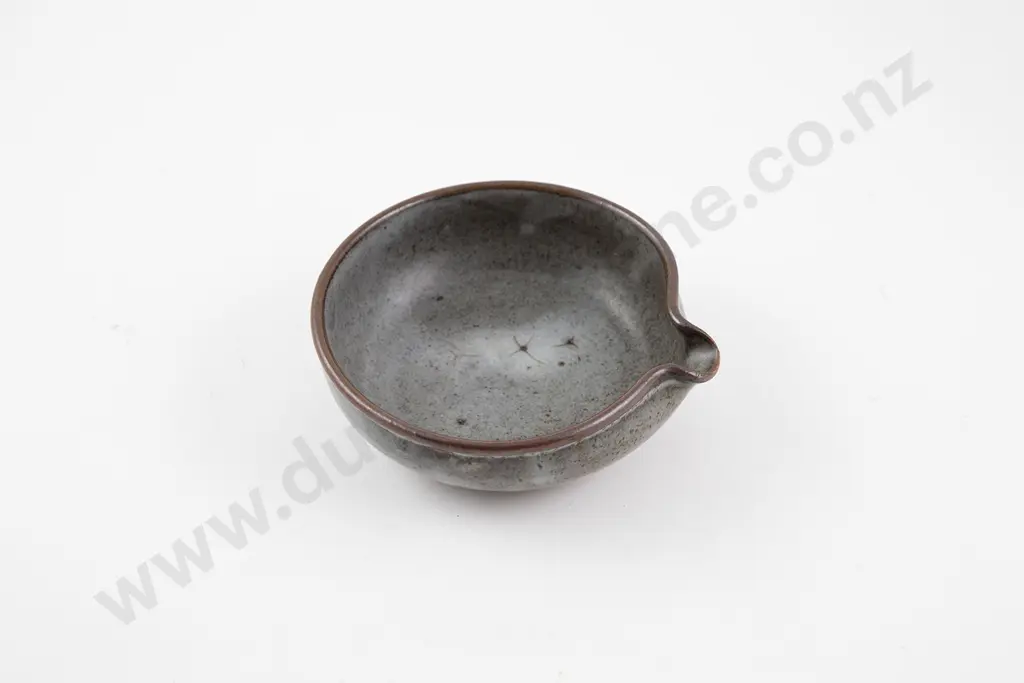 Len Castle Pouring Bowl Image 1++