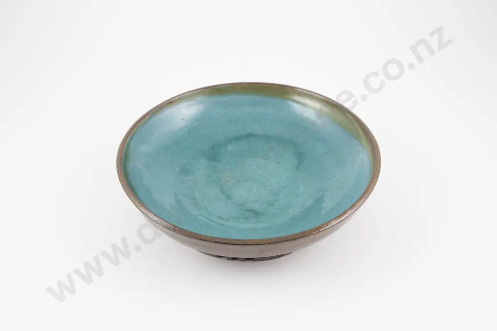 Elizabeth Lissaman Footed Bowl Image 1++