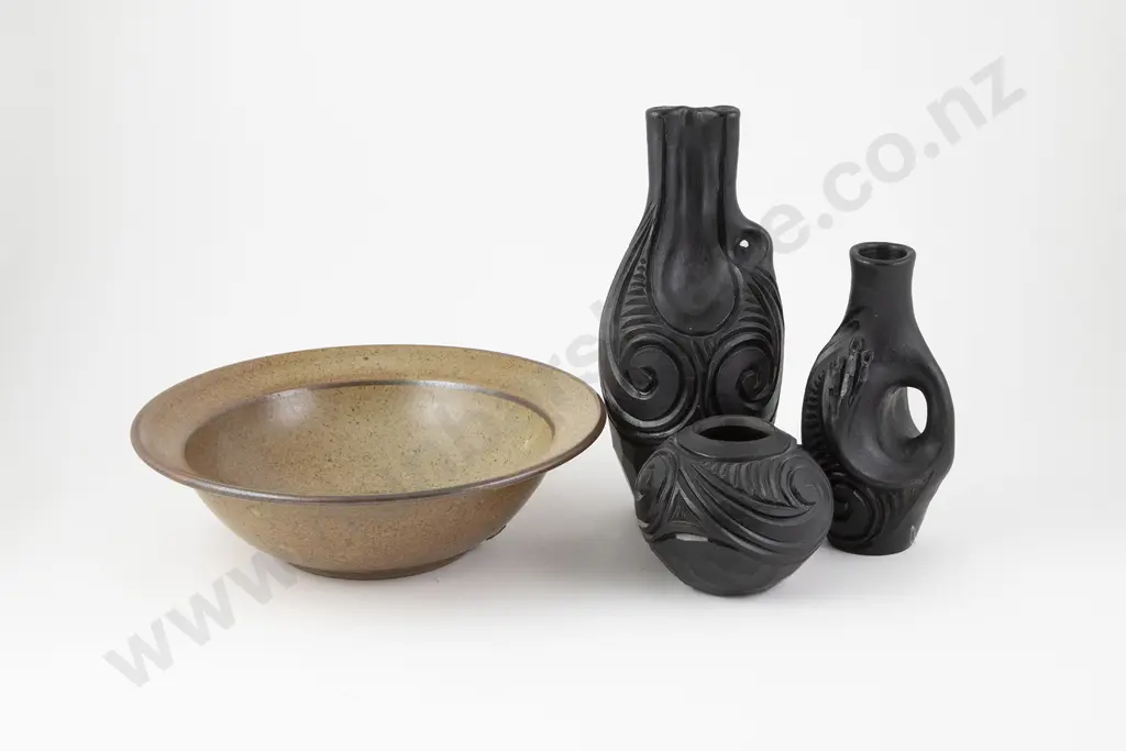 Albany Pottery Dish Image 1++