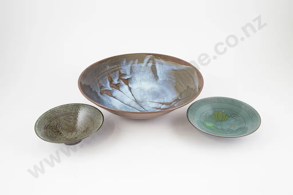 Two Barry Ball Dishes & Unidentified Shallow Bowl Image 1++