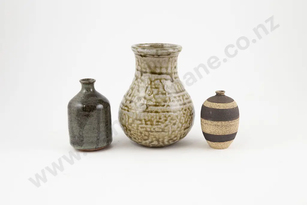 Possible Smisek Vase & Two Small Bud Vases Image 1++