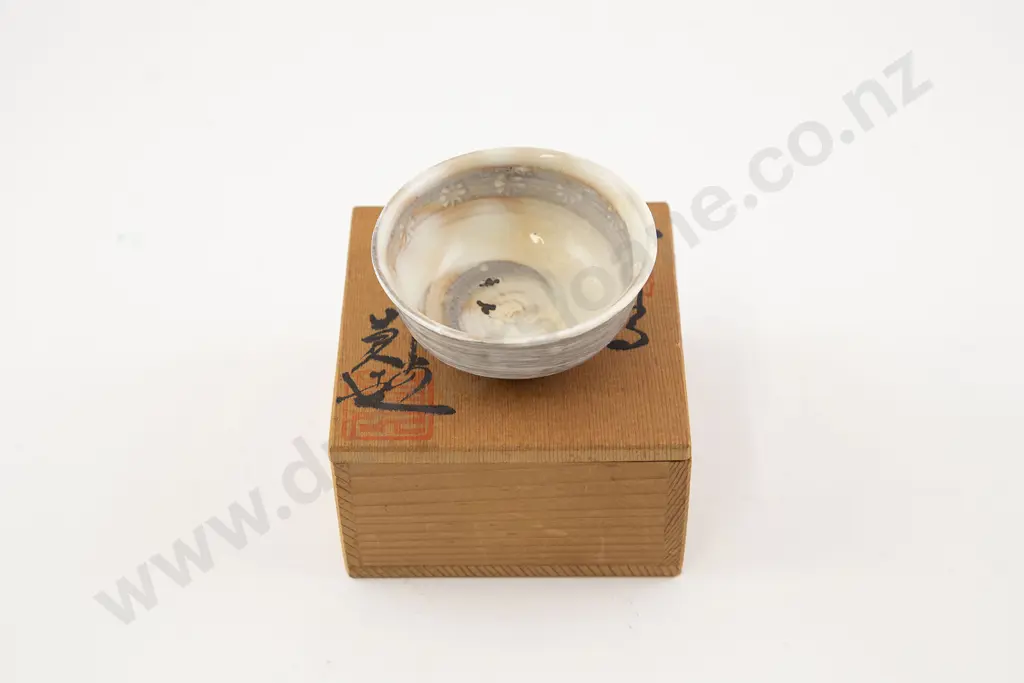 Boxed Japanese Wine Bowl Image 1++