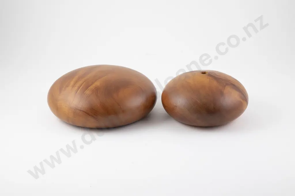 Tassan Crafts Coopers Beach Two Kauri Orbs Image 1++
