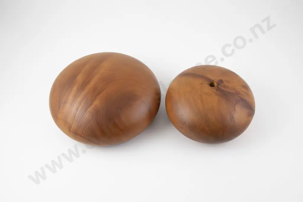 Tassan Crafts Coopers Beach Two Kauri Orbs Image 1++