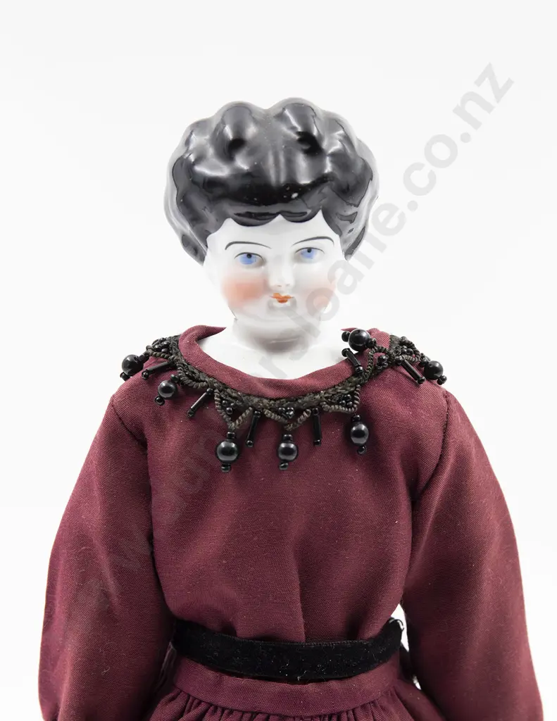 China Shoulder Plate Doll Image 1++