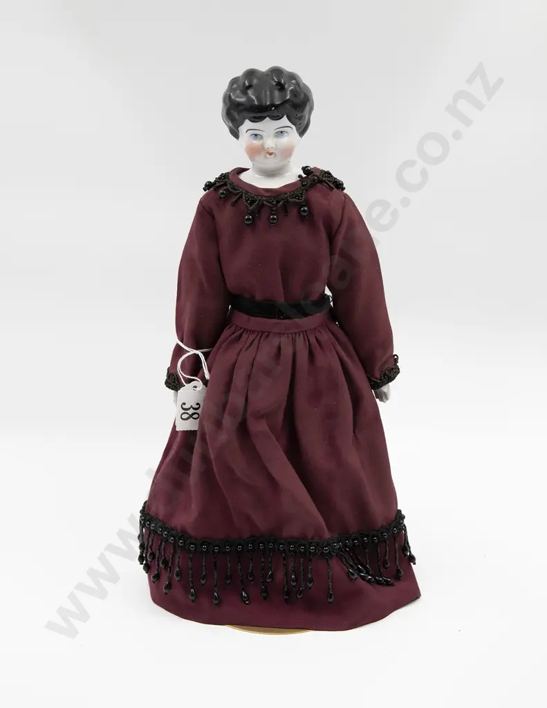 China Shoulder Plate Doll Image 1++