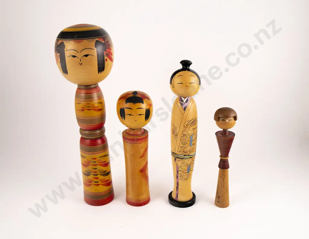 Two Vintage Japanese Kokeshi Dolls Image 1++