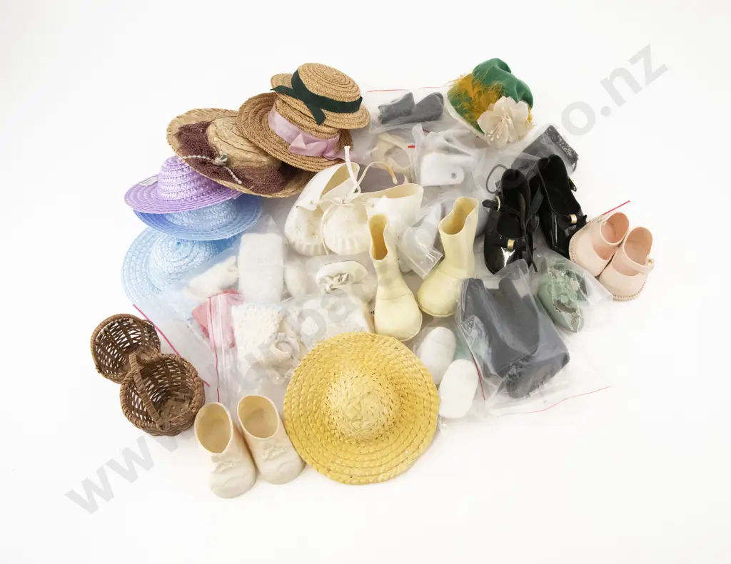 Qty Dolls Clothes Hats Shoes and Accessories Image 1++