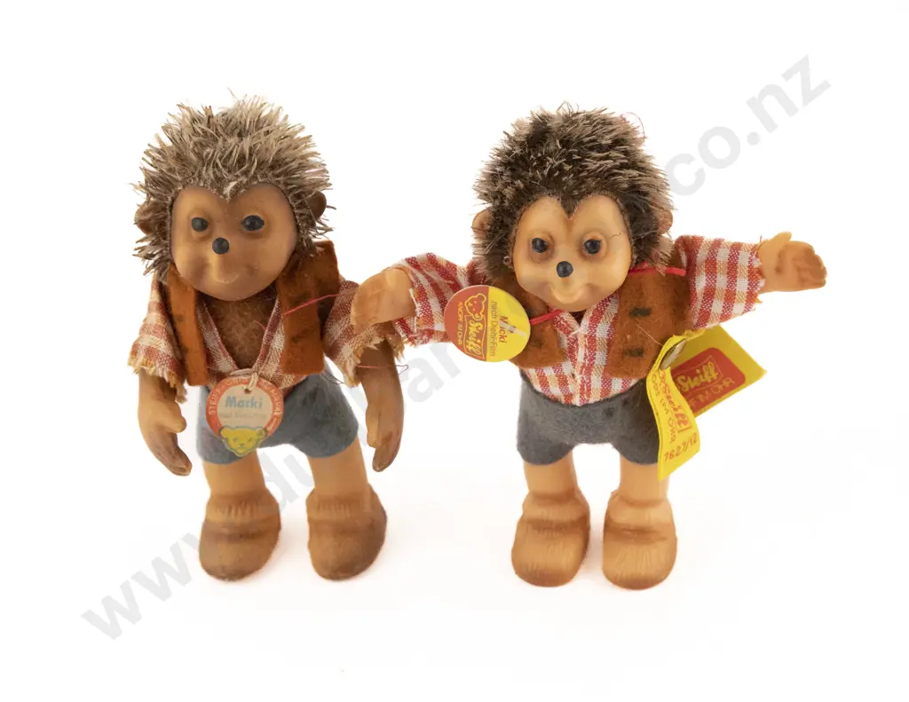 Two Vintage and Modern Steiff Macki Hedgehog Figures Image 1++