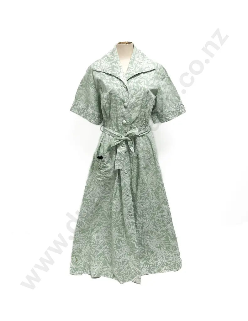 1950s Dawn Printed Cotton House Coat Image 1++
