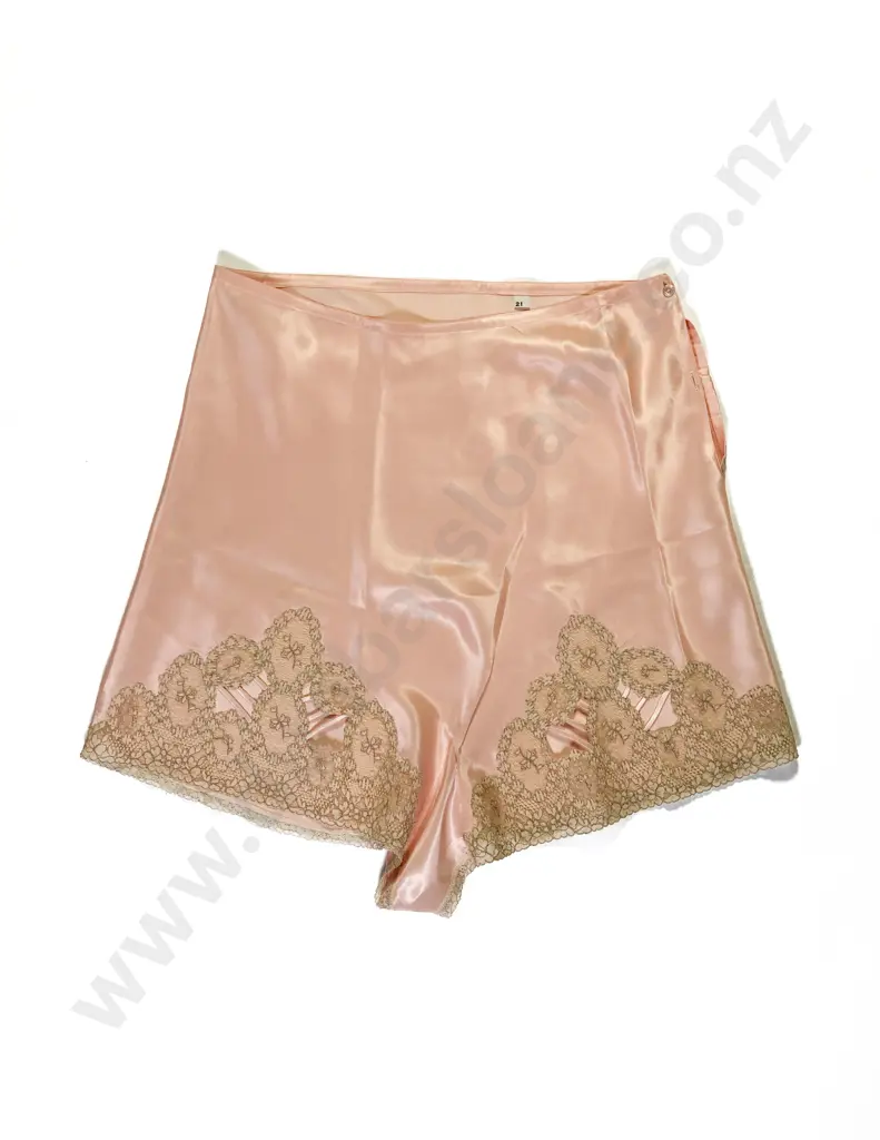 1930s - 40s Undergarments Image 1++