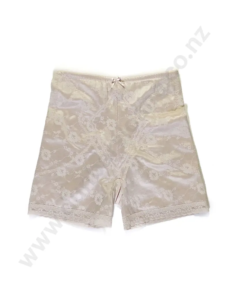 1930s - 40s Undergarments Image 1++