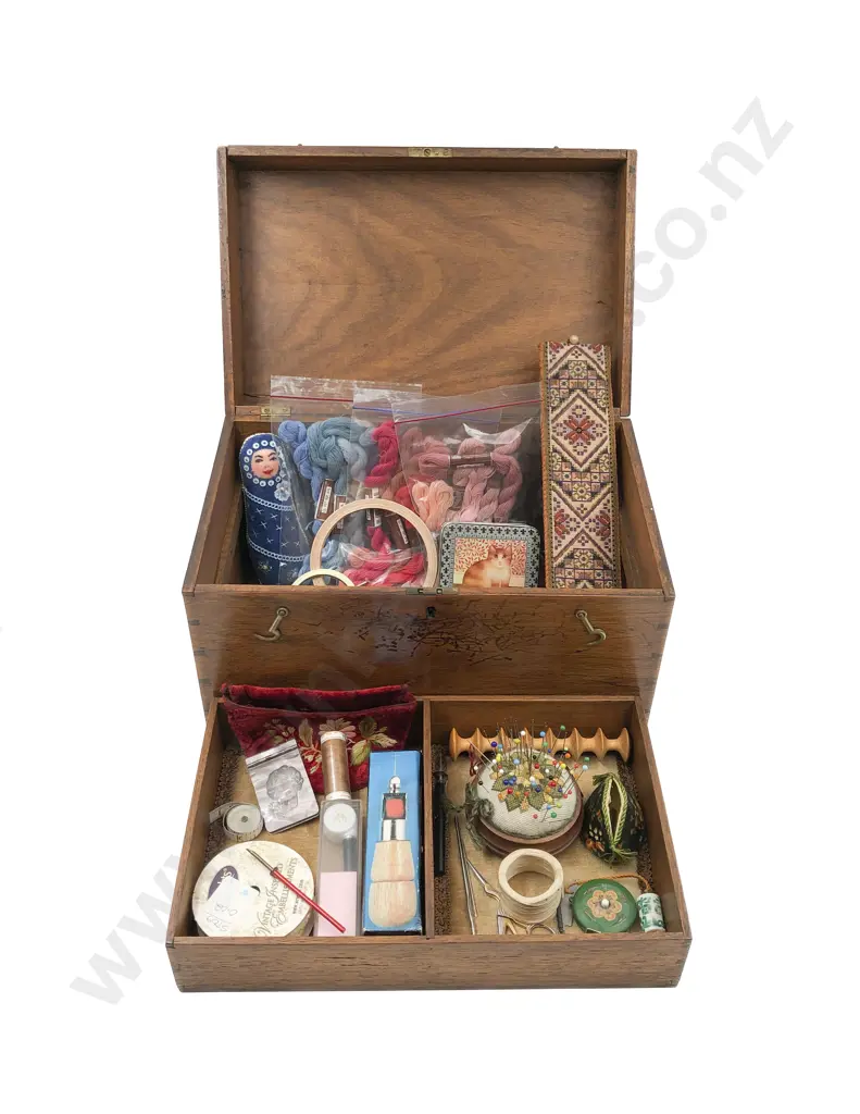 Vintage Sewing Box with Various Accessories Image 1++