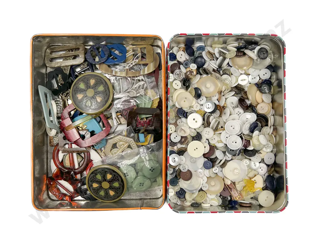 Quantity of Buttons & Buckles Image 1++