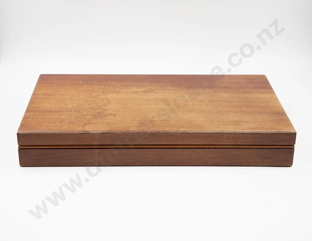 Quantity Used Sewing Cottons in Cutlery Box Image 1++