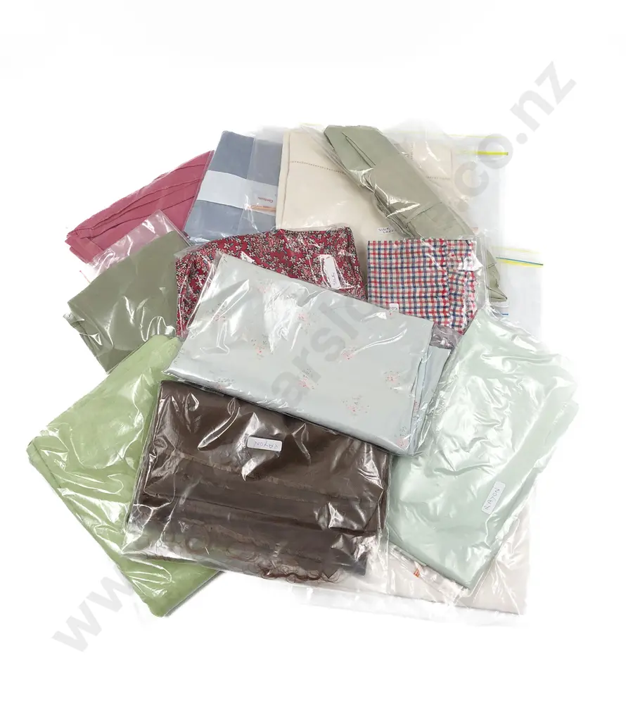 Collection Material Pieces silks and Cottons Image 1++