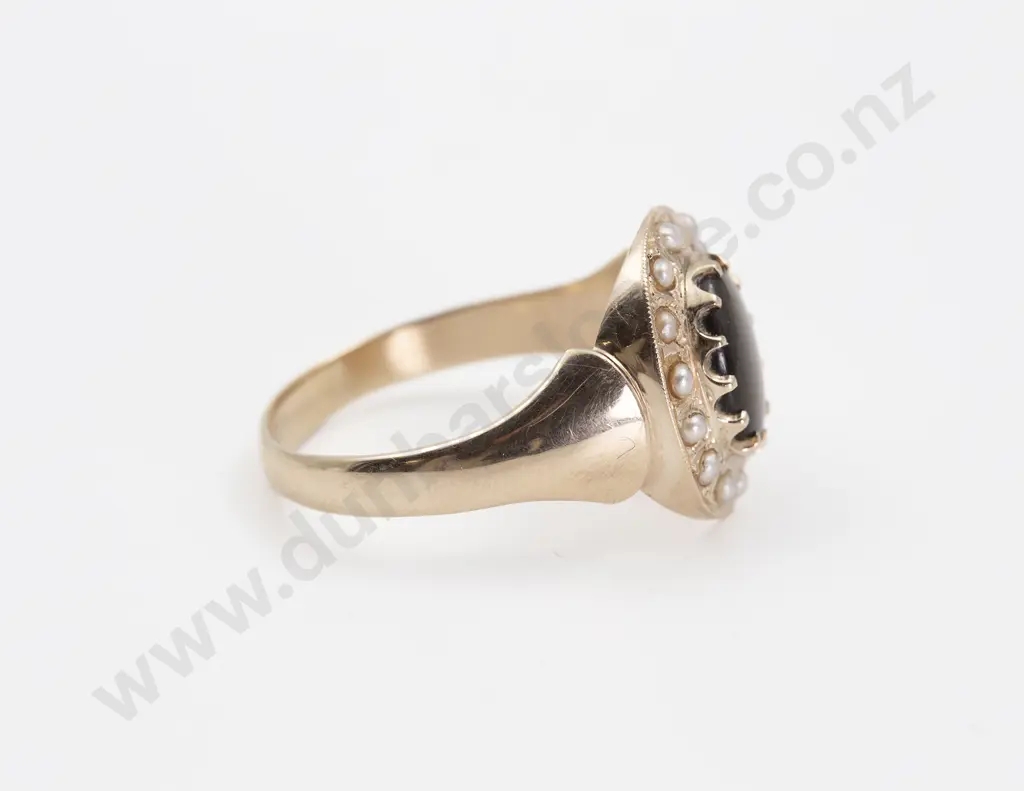 9ct SIngle Oval Tiger-Eye and Pearl Cluster Ring Image 1++