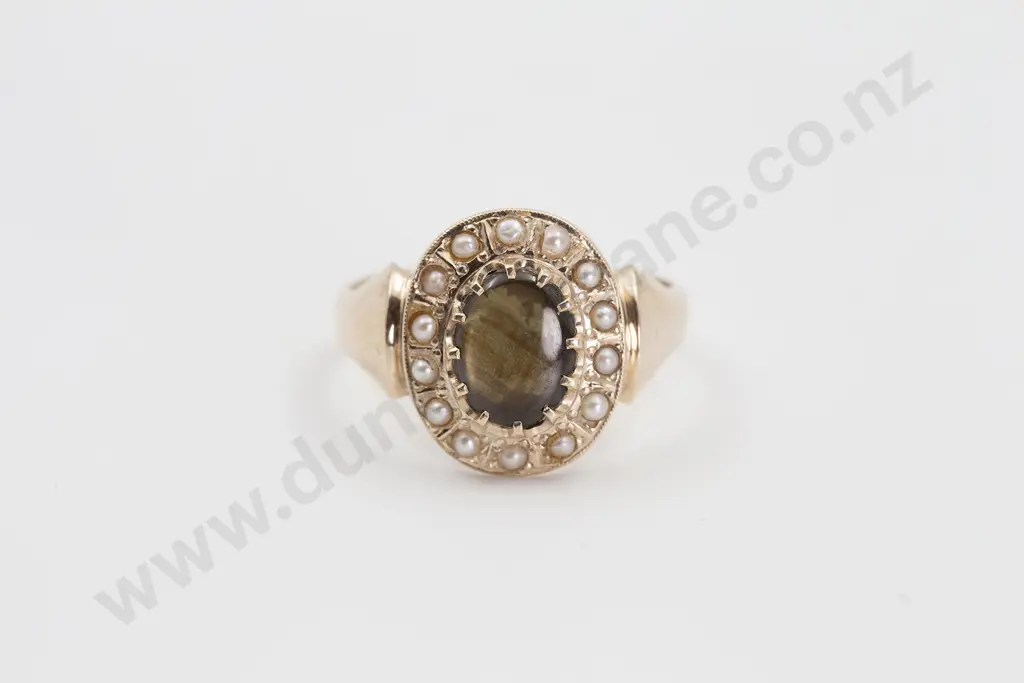9ct SIngle Oval Tiger-Eye and Pearl Cluster Ring Image 1++